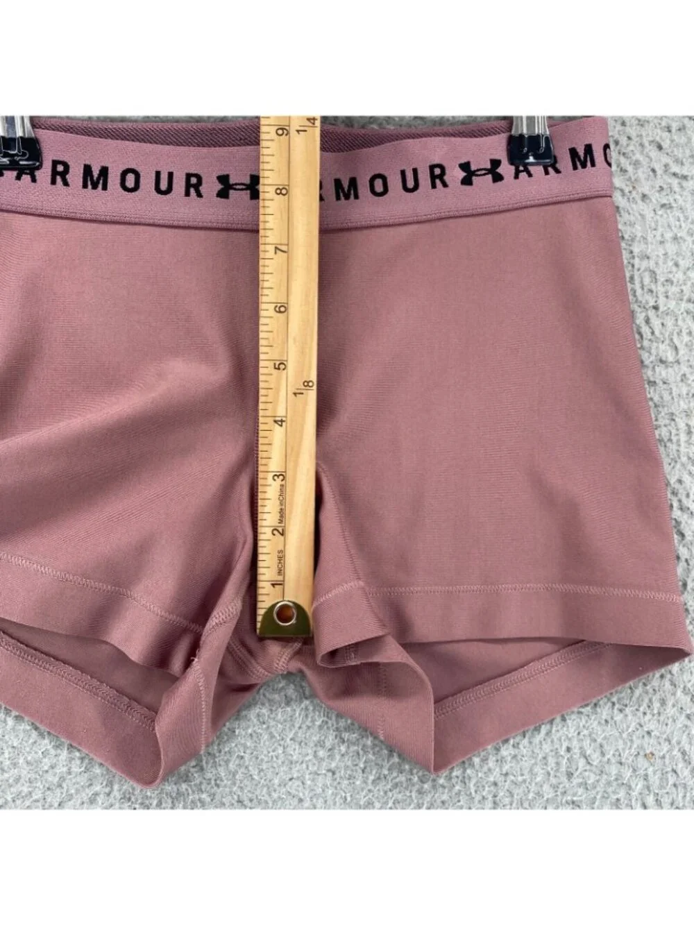 Under Armour Shorts Womens Medium Mauve Heatgear Slim Compression Knit Stretch